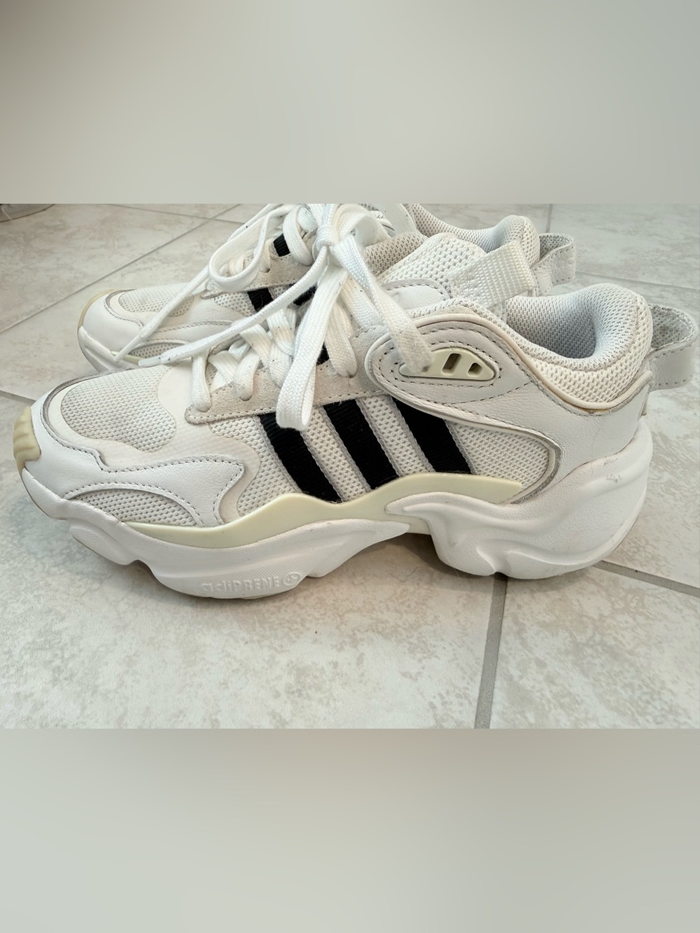 Super Chunk Women’s Adidas Magmur Runner Sneakers - Picture 2 of 9